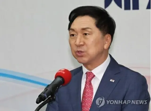 党の会議で発言する金代表＝9日、ソウル（聯合ニュース）