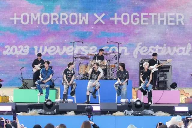「TOMORROW X TOGETHER（TXT）」、 雨が降って心配した「Weversconフェスティバル」…「僕たちが天気をすっきりさせる」（画像提供:wowkorea）