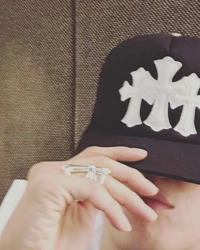 「CNBLUE」ジョン・ヨンファ、顔が見えなくても強烈なオーラでカリスマ発散