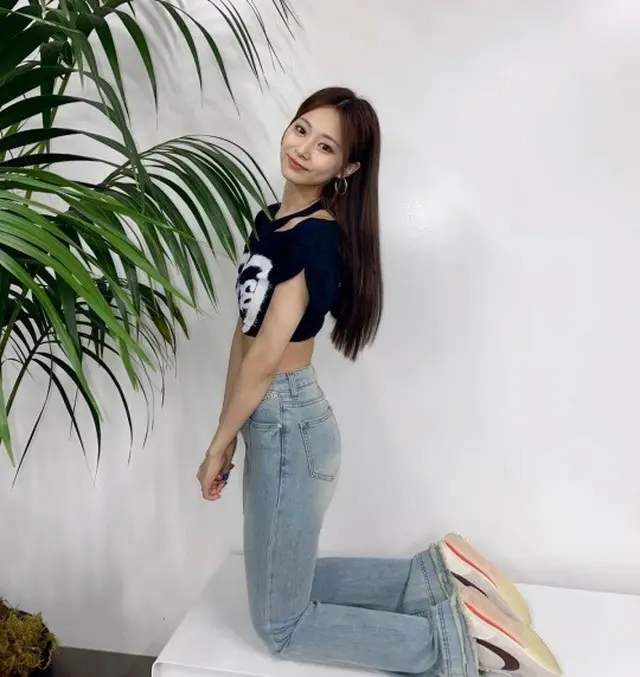 「TWICE」ツウィ、完ぺきなスタイル ライン1（画像提供:wowkorea）