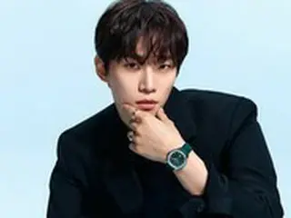 「2PM」ジュノ、オールブラックファッションで視線をくぎ付けにするビジュアル