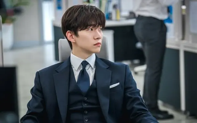 イ・ジュノ（2PM）、「キング・ザ・ランド」スチール公開…御曹司のインターン初出勤に歴代級大事故？（画像提供:wowkorea）