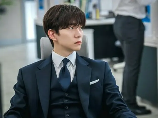 イ・ジュノ（2PM）、「キング・ザ・ランド」スチール公開…御曹司のインターン初出勤に歴代級大事故？（画像提供:wowkorea）