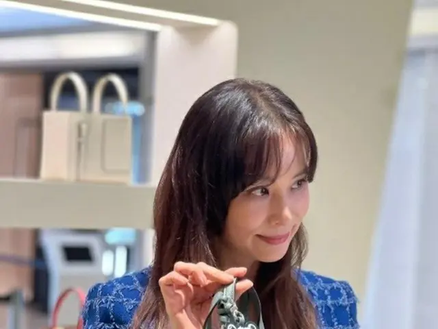 「50代」女優コ・ソヨン、実物で見るとこんな感じ…マネキンビジュアル（画像提供:wowkorea）