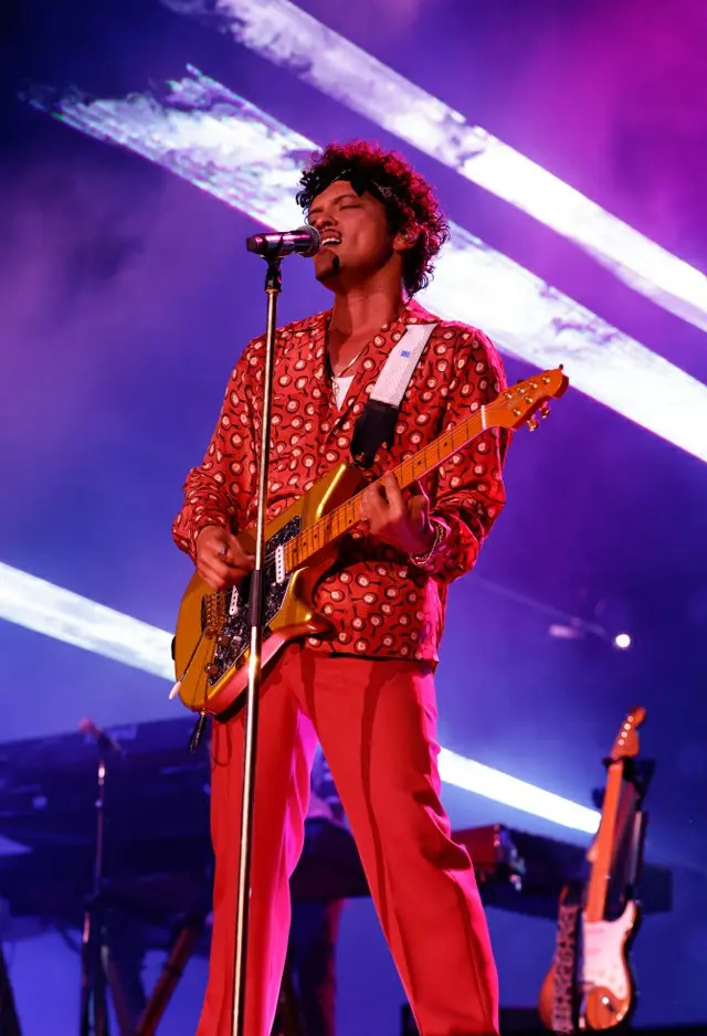 ブルーノ・マーズ公演、アイドルや俳優が前列占領？チケット即完売の中“特別招待”疑惑（画像提供:wowkorea）
