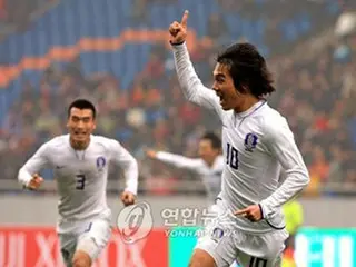サッカー東アジア選手権、中国を3対2で下す