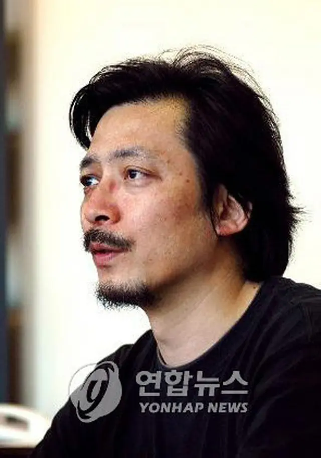 坂手洋二さん（サヌリム劇場）＝21日、ソウル（聯合）