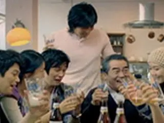 CMに登場したチャン・ドンゴンのお父さんは“本物?!　”