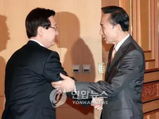 李明博大統領、ハンナラ党姜在渉代表と初の定例会合