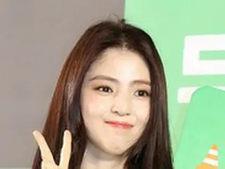 “タトゥー除去”女優ハン・ソヒ、ノースリーブファッションで美肌自慢