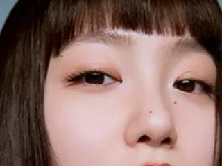 女優シン・イェウン、澄んだ肌＆濃い赤色の口紅“がらりと変わった雰囲気”