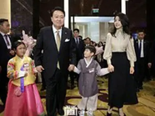 「ベトナム国賓訪問」の初日程で同胞に会った尹大統領…「ベトナムは韓国の核心協力国」