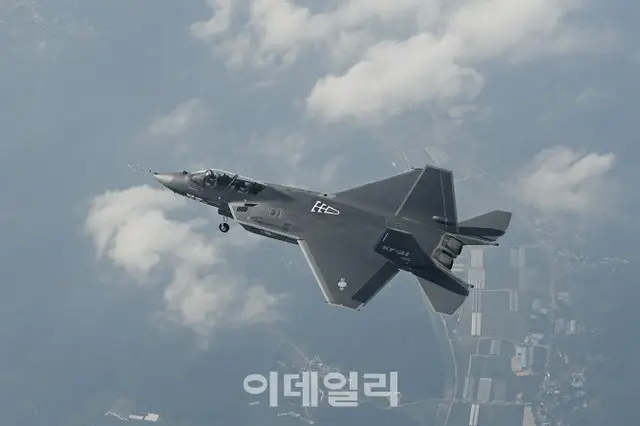 初飛行を行うKF-21試作機6号機（画像提供:wowkorea）
