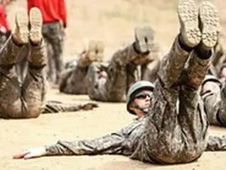1年間の「軍内」の死亡147人…「自殺」が最も多い＝韓国