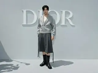 「ASTRO」チャウヌ＆俳優ロモン、パリで開催 DIOR「2024サマーメンズ・コレクションショー」に出席