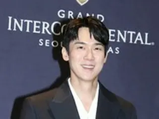 “ファンミ取り消し”俳優ユ・ヨンソク、同徳女子大の惨事について「笑いながら歌うことができなかった」