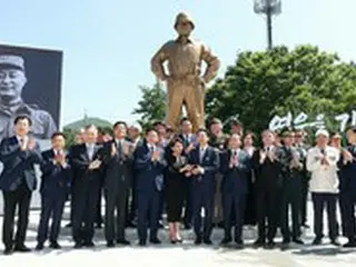 韓国、故ペク・ソンヨプ将軍の銅像を建立…親日派疑惑で論争