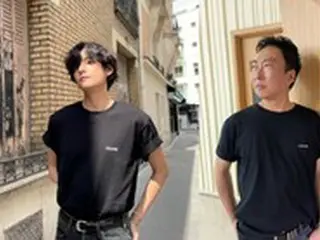 V「BTS（防弾少年団）」 X パク・ミョンス、同じ服でも全く違う雰囲気…”モデルと顧客”