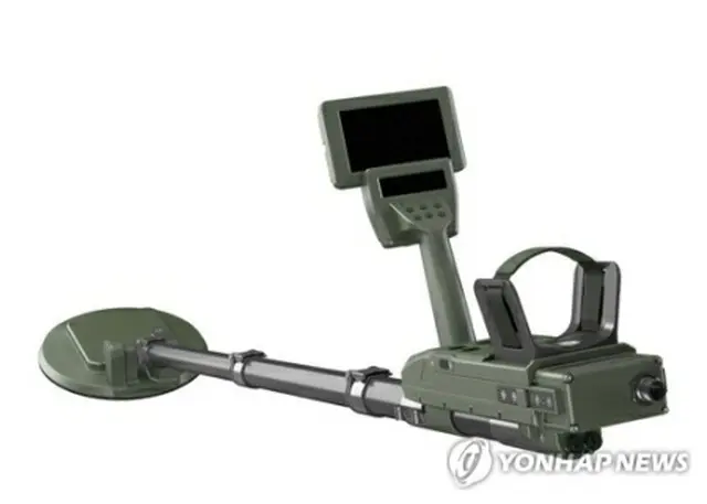昨年１１月に韓国軍に配備された携帯用地雷探知機のＰＲＳ２０Ｋ（防衛事業庁提供）＝（聯合ニュース）≪転載・転用禁止≫
