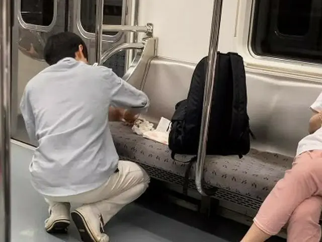 地下鉄6号線の嘔吐物を処理した「美しい青年」を探し出す...ソウル交通公社が感謝状授与（画像提供:wowkorea）