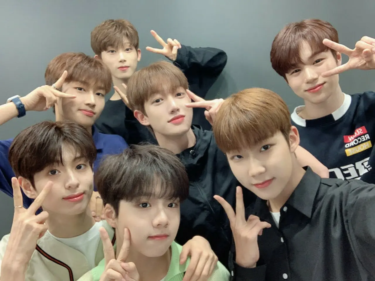 カンドンウォン ファンクラブ会報誌 vol.1.2写真とスマホリングP2.3参照 カン・ドンウォンジャパンオフィシャルファンクラブ運営終了