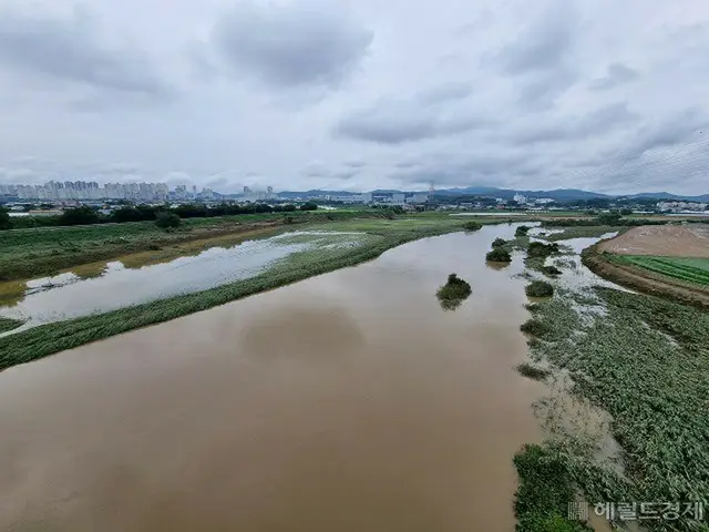 3日間で降水量570ミリ、既に梅雨の期間の平均値超え…問題はもっと降ること＝韓国（画像提供:wowkorea）