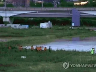 地下道浸水の死者１４人に　捜索終了＝韓国