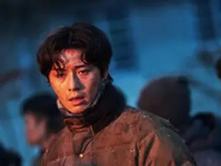 パク・ソジュン、真剣な眼差しで熱演…撮影ビハインドカット公開「コンクリートユートピア」