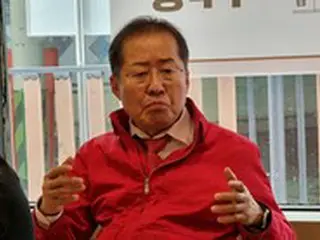 「週末は自由」と述べてゴルフをした洪準杓大邱市長に公務員労組「職員たちはなぜ非常勤務」と激怒＝韓国