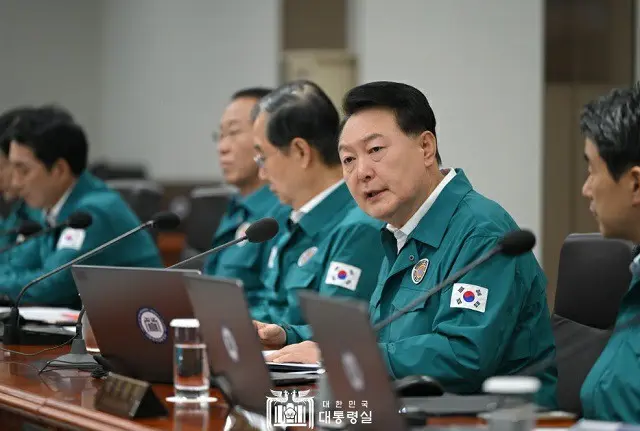韓国の尹錫悦大統領が18日、ソウルの大統領室で国務会議を主宰している様子（画像提供:wowkorea）