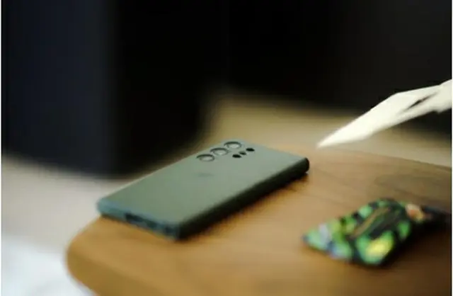 スマートフォン（カウンターポイントリサーチのホームページより）＝（聯合ニュース）≪転載・転用禁止≫