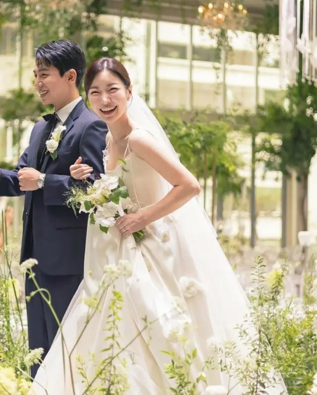 “10歳上”Lady Jane、イム・ヒョンテ（BIGFLO）結婚式写真を公開（画像提供:wowkorea）