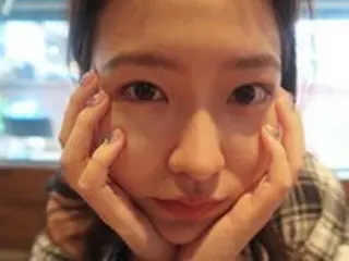 「Red Velvet」イェリ、超密着でもわかる赤ちゃんのような肌