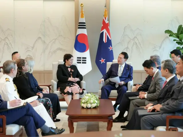 大統領室で総督がニュージーランドの伝統民謡を合唱＝韓国（画像提供:wowkorea）