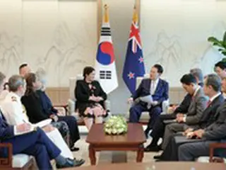 大統領室で総督がニュージーランドの伝統民謡を合唱＝韓国