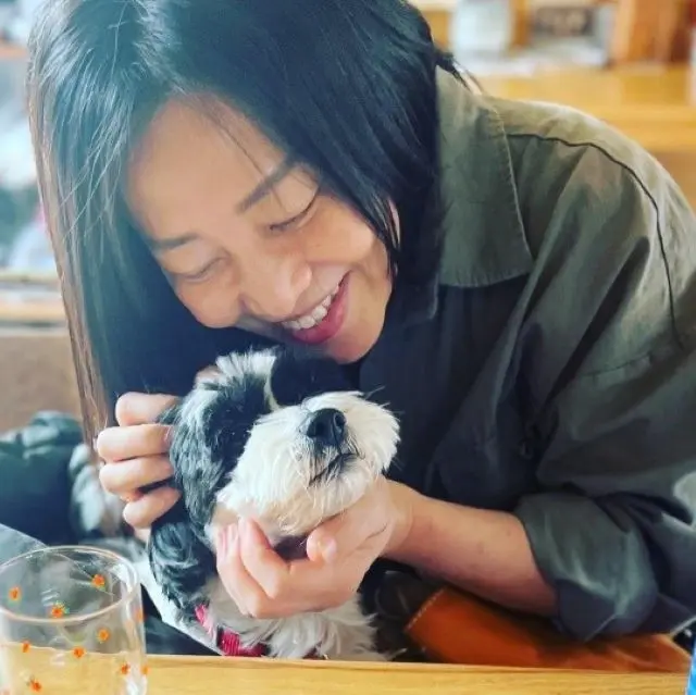 【全文】歌手チャン・ピルスン、ホテルに預けた愛犬が熱中症で亡くなる…「信頼して任せたのに、涙が止まらない」（画像提供:wowkorea）