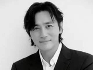 俳優チャン・ドンゴン、イ・ジョンジェの指名を受け「2030アイス・バケツ・チャレンジ」に参加…1千万ウォンを寄付