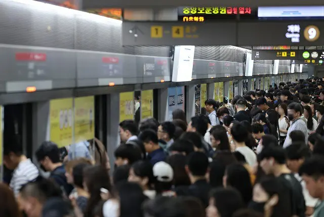 ソウル地下鉄にもハイパスシステム…改札口でタッチせずにそのまま乗車可能＝韓国（画像提供:wowkorea）