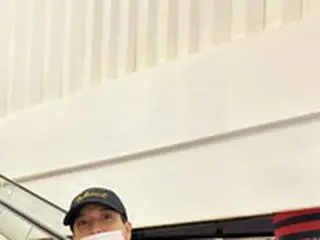 「CNBLUE」ジョン・ヨンファ、無邪気な姿でバンコクを満喫…「Thank you」