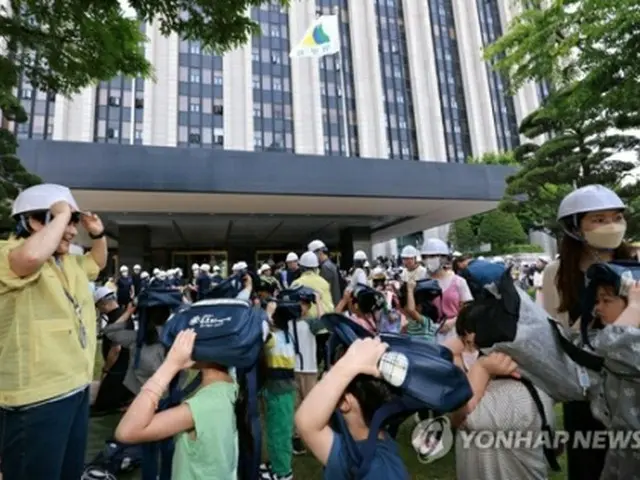 今年5月16日に実施された空襲に備えた民防衛訓練は、公共機関と学校が中心だった（資料写真）＝（聯合ニュース）