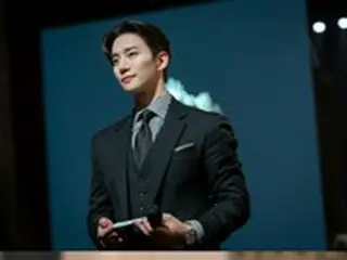 「2PM」ジュノ、「ロマンスキング」にふさわしい威厳…「キング・ザ・ランド」で世界を掌握