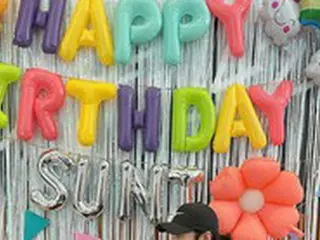 チャン・グンソク、愛犬の誕生日を祝う…キュートなツーショット公開