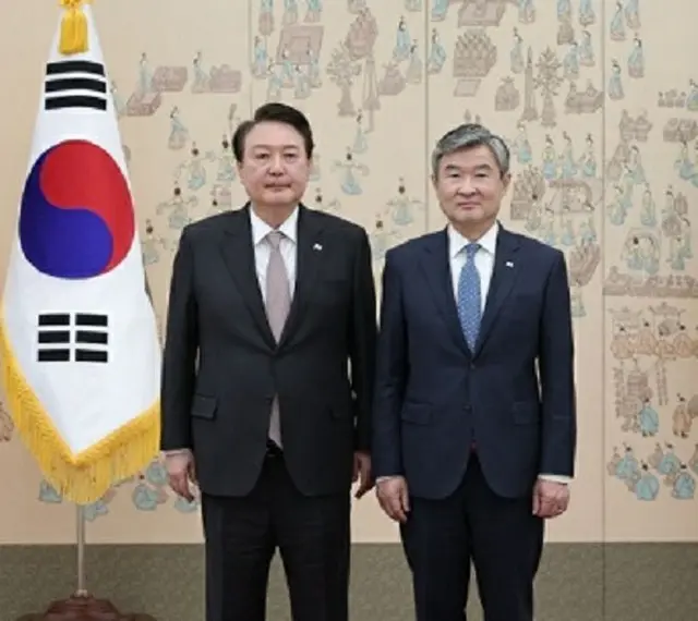 韓国の尹錫悦大統領と趙太庸国家安保室長（右）（画像提供:wowkorea）