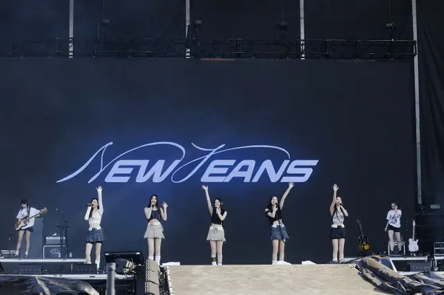 「全曲、合唱の嵐」…「NewJeans」米国ロラパルーザ、7万人観客の前でステージ披露(画像提供:wowkorea)