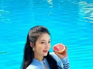 “Crushと熱愛中”ジョイ（Red Velvet）、爽やかなラッシュガードファッション…露出しなくてもセクシー