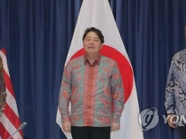７月にインドネシア・ジャカルタで開かれた韓米日外相会談に出席した（右から）朴氏、林氏、ブリンケン氏＝（聯合ニュース）