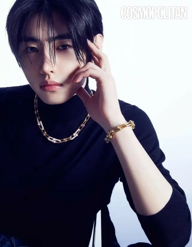 「ENHYPEN」ジェイク&ソンフン、ファッションマガジン「COSMOPOLITAN」のカバーを飾る3(画像提供:wowkorea)
