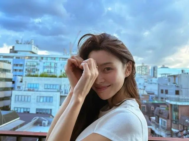 女優クォン・ナラ（元HELLOVENUS）、清涼感あふれる女神…ほっそりした腰に視線集中3（画像提供:wowkorea）