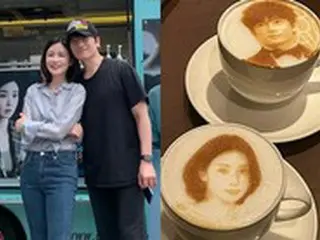 俳優チソン＆女優イ・ボヨン夫婦、顔が刻まれたモーニングコーヒーだなんて…日常もロマンチック