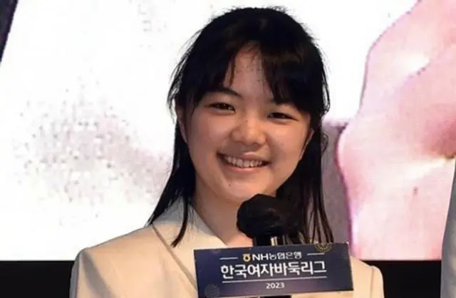 日本の天才少女棋士「韓国に移籍したい」…客親棋士を申請＝韓国報道